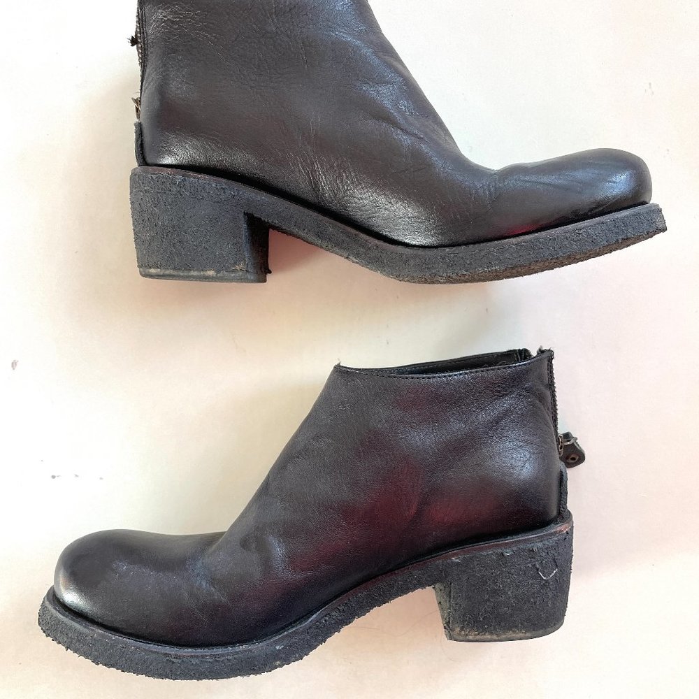 Punto Pigro Ankle Boots